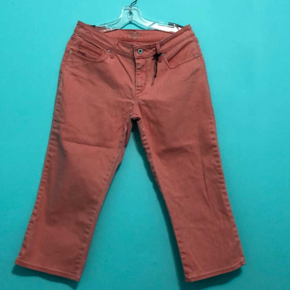 Levi capris